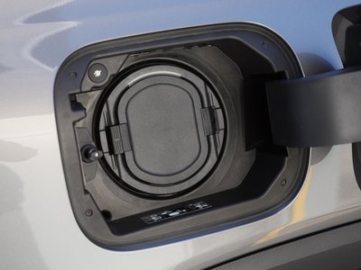 MERCEDES-BENZ EQB - 10