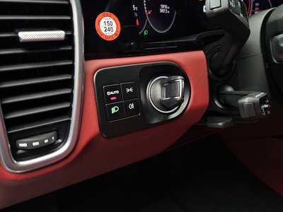 صورة مصغرة 27 لـ 2022 Porsche CAYENNE
