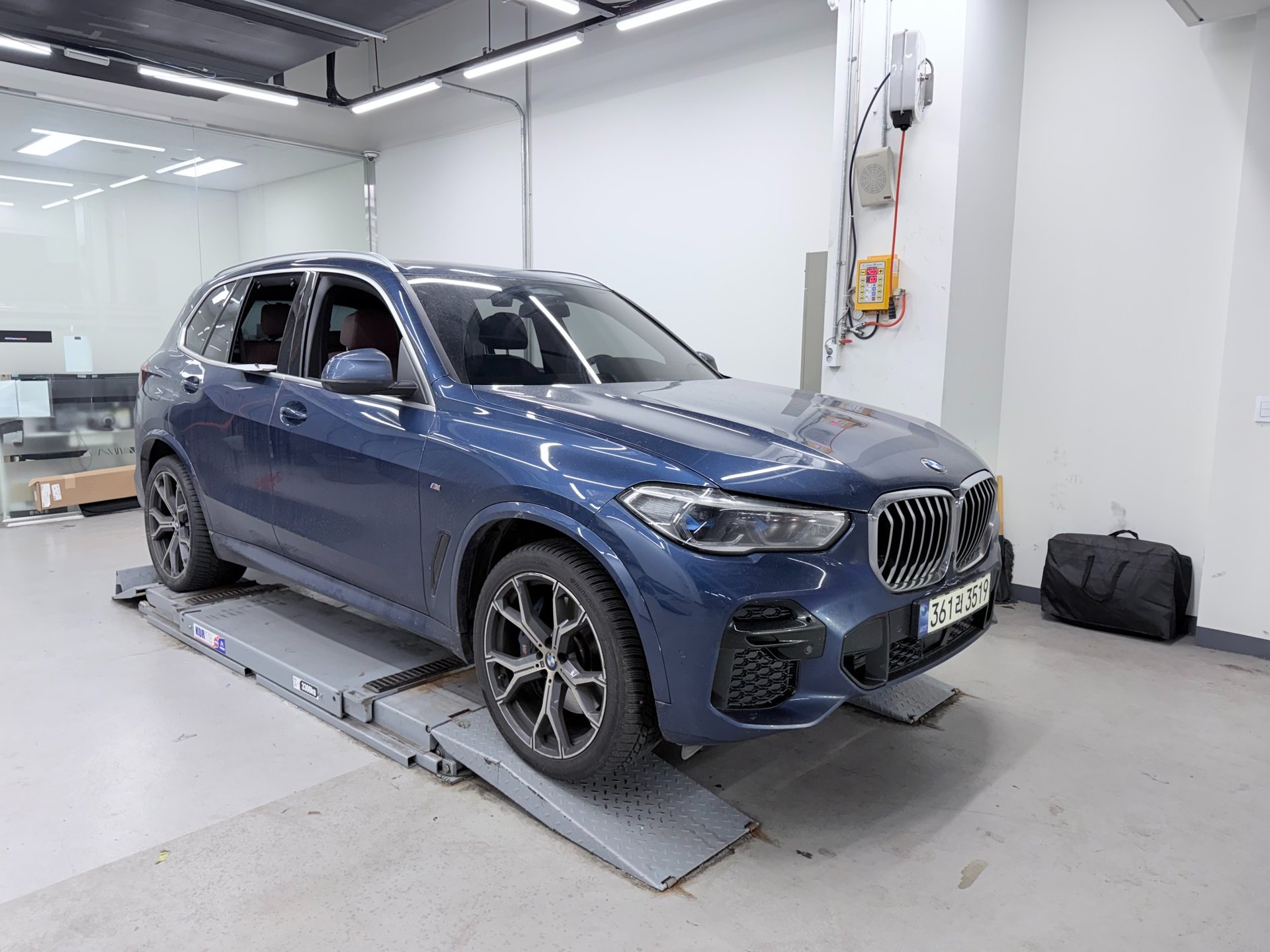BMW X5 - View 1