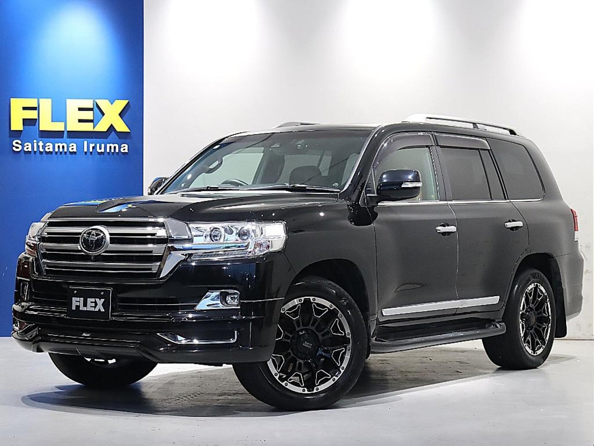 TOYOTA LAND CRUISER 200 - View 1