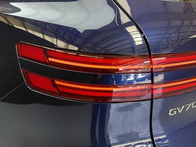 صورة 10 لـ 2021 Genesis GV70