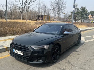 AUDI S8 - 5