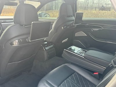 AUDI S8 - 8