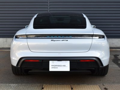 صورة 5 لـ 2026 Porsche TAYCAN