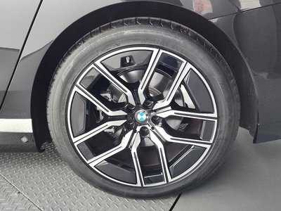 BMW 7 SERIES - 8