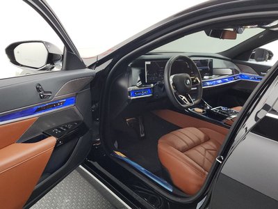 2025 BMW 7 SERIES — миниатюра 13
