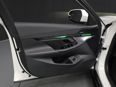 صورة مصغرة 15 لـ 2025 BMW 5 SERIES