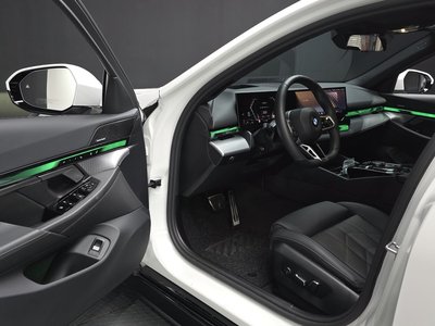 صورة مصغرة 14 لـ 2025 BMW 5 SERIES