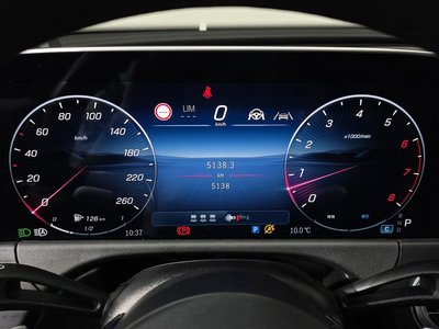 MERCEDES-BENZ E-CLASS - 8