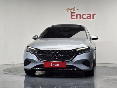 MERCEDES-BENZ E-CLASS - 2