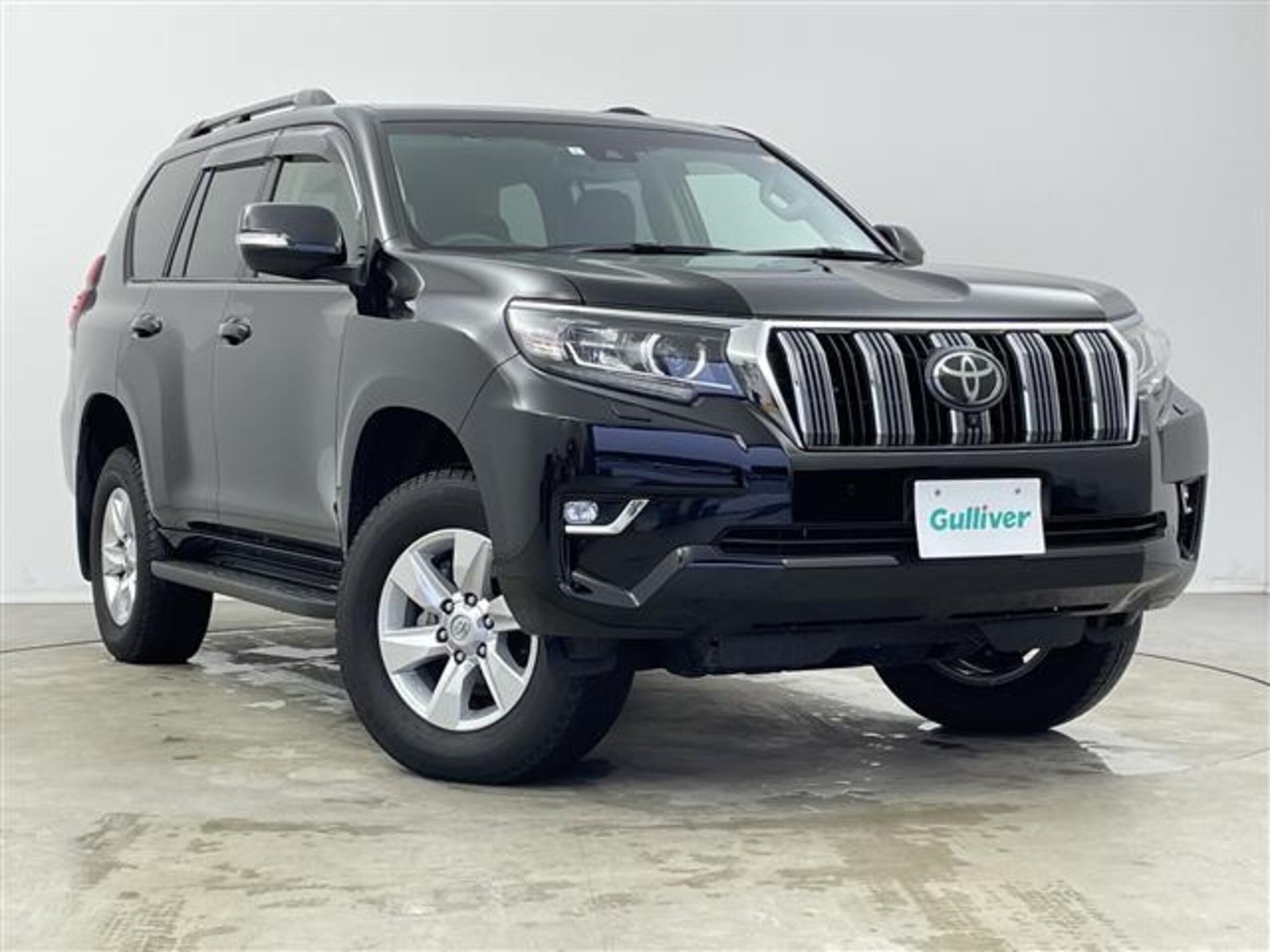 TOYOTA LAND CRUISER PRADO - View 1