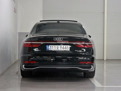 AUDI A8 - 3