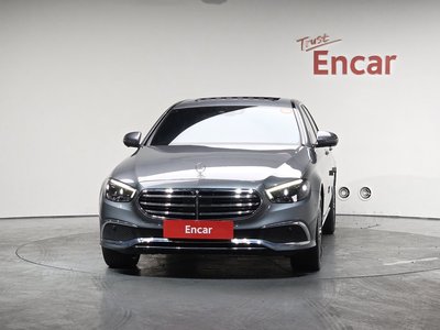 MERCEDES-BENZ E-CLASS - 2