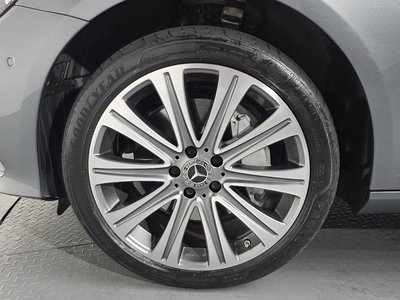 MERCEDES-BENZ E-CLASS - 6