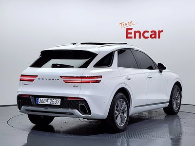 صورة 3 لـ 2023 Genesis GV70