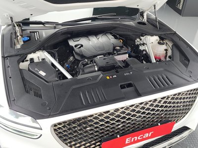 صورة 7 لـ 2023 Genesis GV70