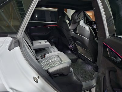 AUDI SQ8 - 7