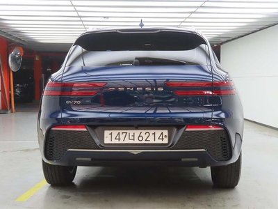 صورة 3 لـ 2021 Genesis GV70