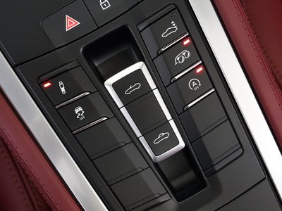 صورة مصغرة 11 لـ 2023 Porsche 718