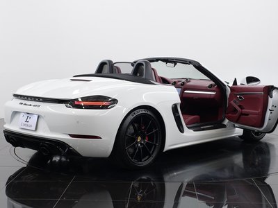 صورة مصغرة 32 لـ 2023 Porsche 718