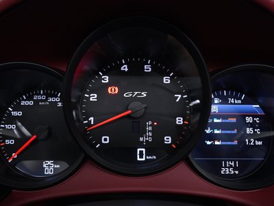 صورة مصغرة 54 لـ 2023 Porsche 718
