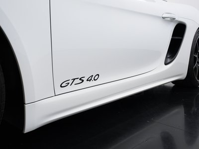 صورة مصغرة 21 لـ 2023 Porsche 718