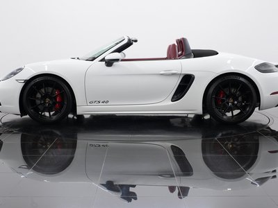 صورة مصغرة 25 لـ 2023 Porsche 718
