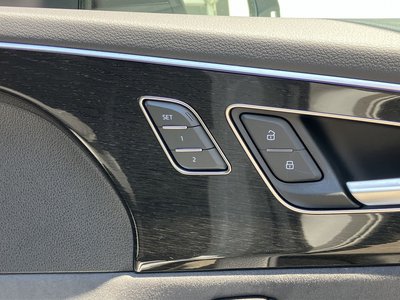 صورة مصغرة 47 لـ 2024 AUDI Q8