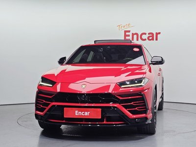 LAMBORGHINI URUS - 2