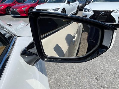 2025 Lexus IS thumbnail 34