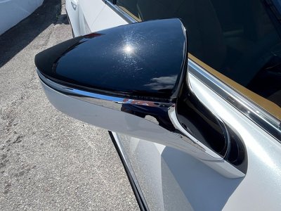 2025 Lexus IS thumbnail 35