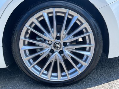 2025 Lexus IS thumbnail 53