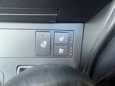 2025 Lexus IS thumbnail 14