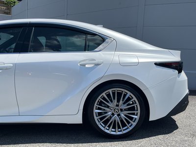 2025 Lexus IS thumbnail 52