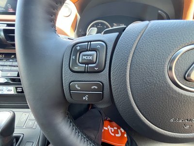 2025 Lexus IS thumbnail 20