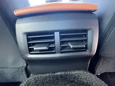 2025 Lexus IS thumbnail 40