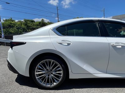 2025 Lexus IS thumbnail 44
