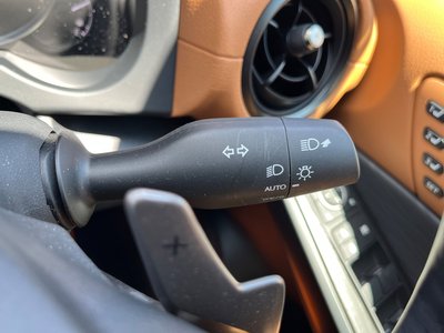 2025 Lexus IS thumbnail 24