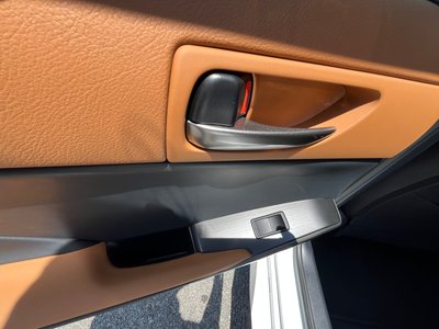 2025 Lexus IS thumbnail 51