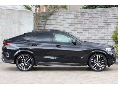 2021 BMW X6 — миниатюра 17