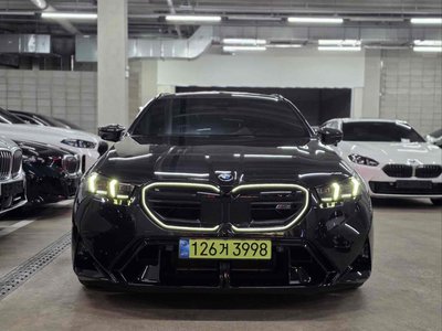 2025 BMW M5 照片 3