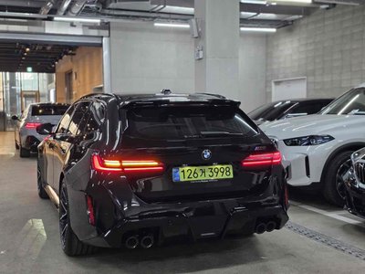 2025 BMW M5 照片 6