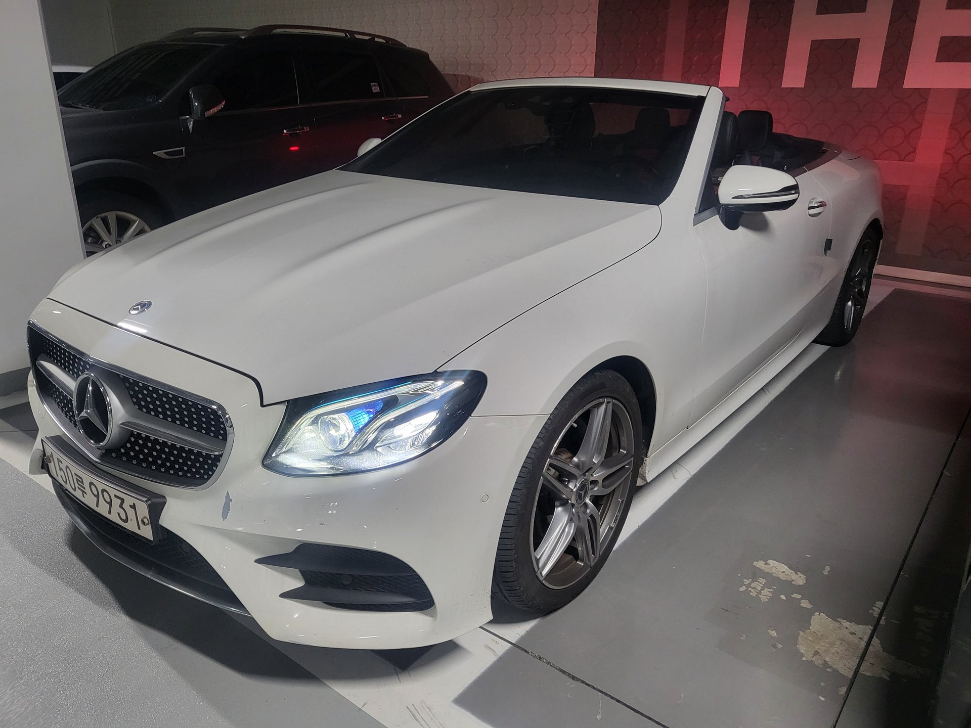 MERCEDES-BENZ E-CLASS - View 1