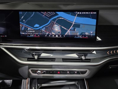 2025 BMW X5 缩略图 18