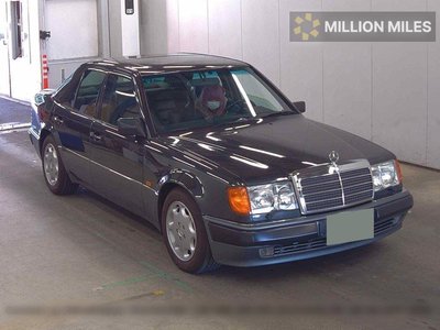 MERCEDES-BENZ E-CLASS - 1