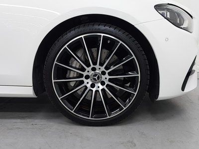 MERCEDES-BENZ E-CLASS - 6