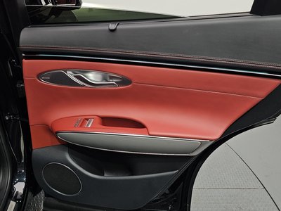 2024 Genesis GV70 thumbnail 15