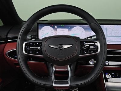 2024 Genesis GV70 thumbnail 18