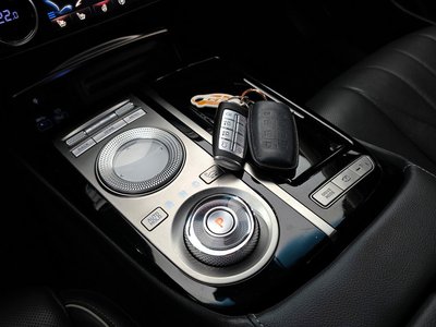 GENESIS G80 (RG3) - 9