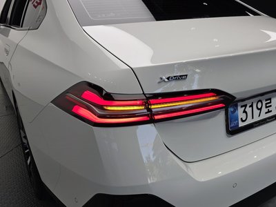 BMW 5 SERIES - 10